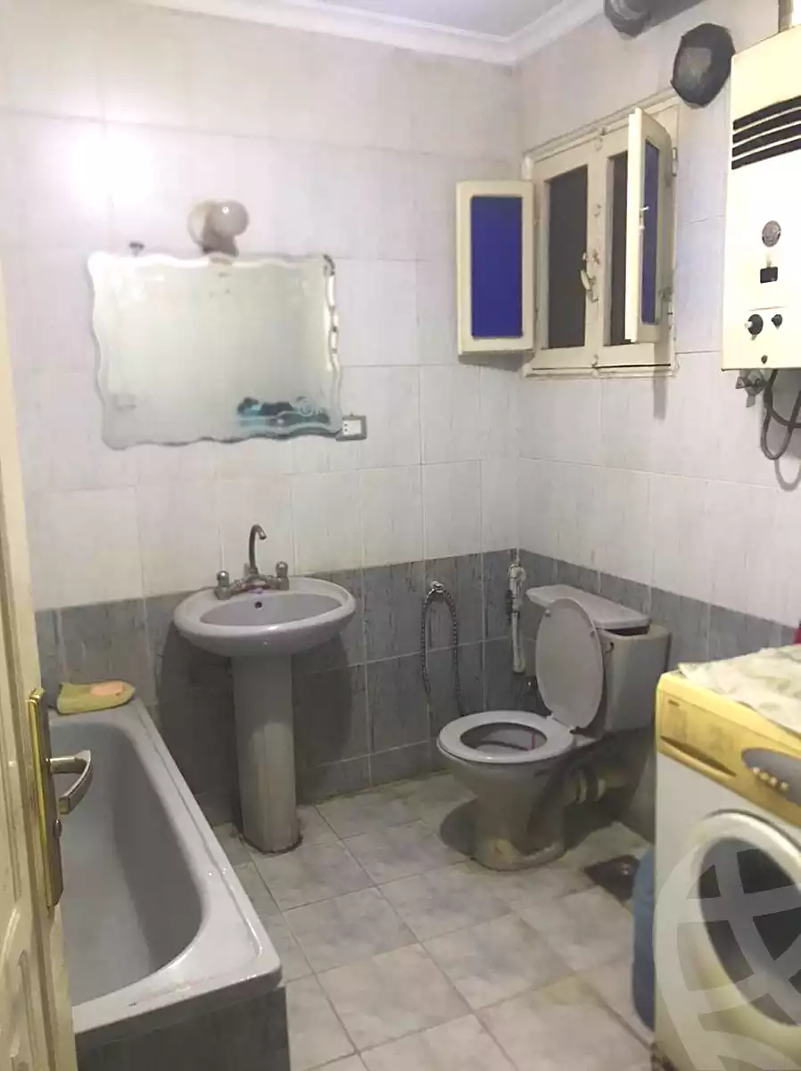 https://aqarmap.com.eg/ar/listing/6739567-for-sale-cairo-helwan-helwan-el-sharkeya-abd-el-rahman-pasha-st