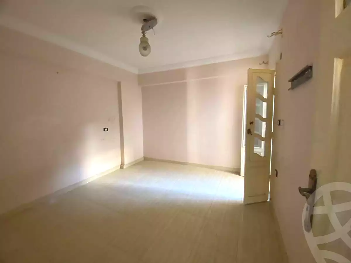 https://aqarmap.com.eg/ar/listing/6739986-for-sale-alexandria-camp-cesar-abd-el-moneim-sanad-st