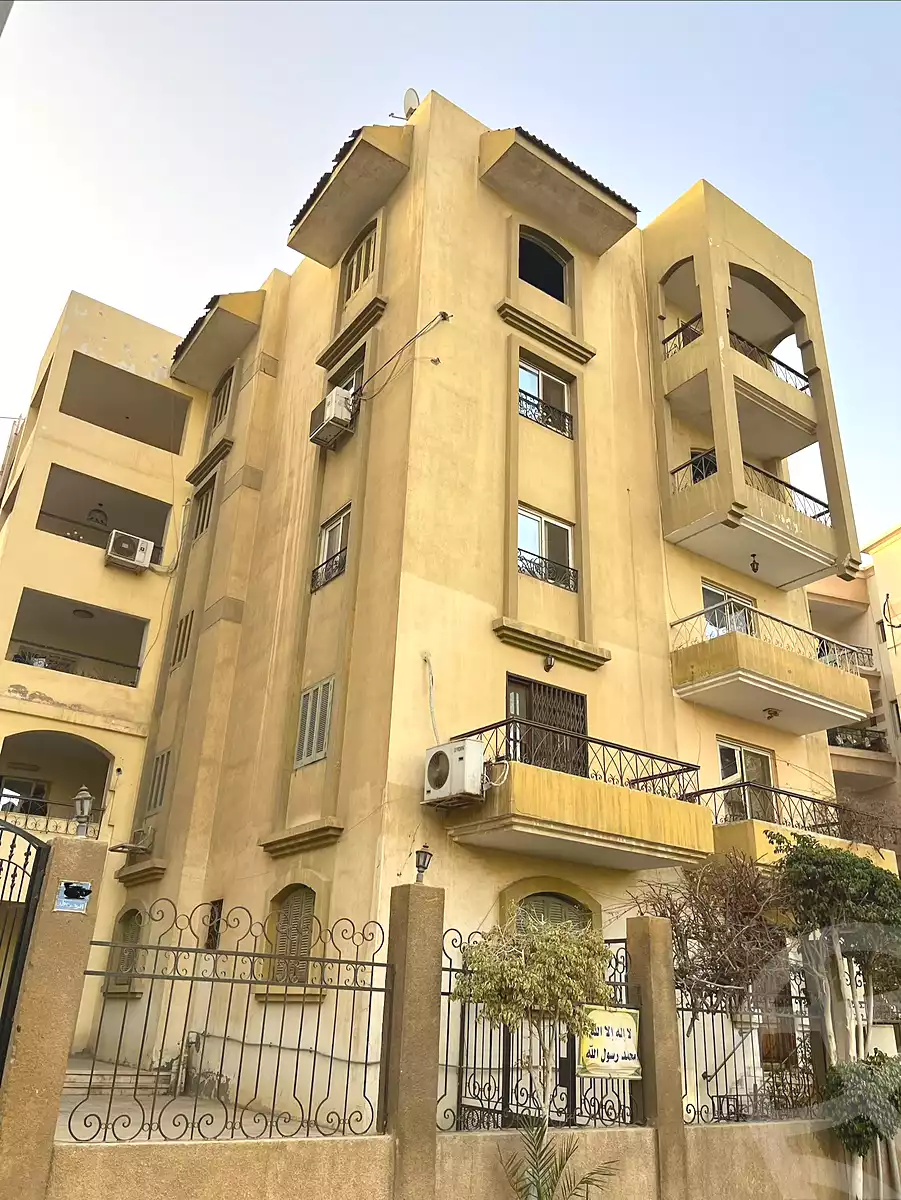 https://aqarmap.com.eg/ar/listing/6740846-for-sale-cairo-new-cairo-el-narges-el-narges-omarat-abdul-rahman-al-rafie-st