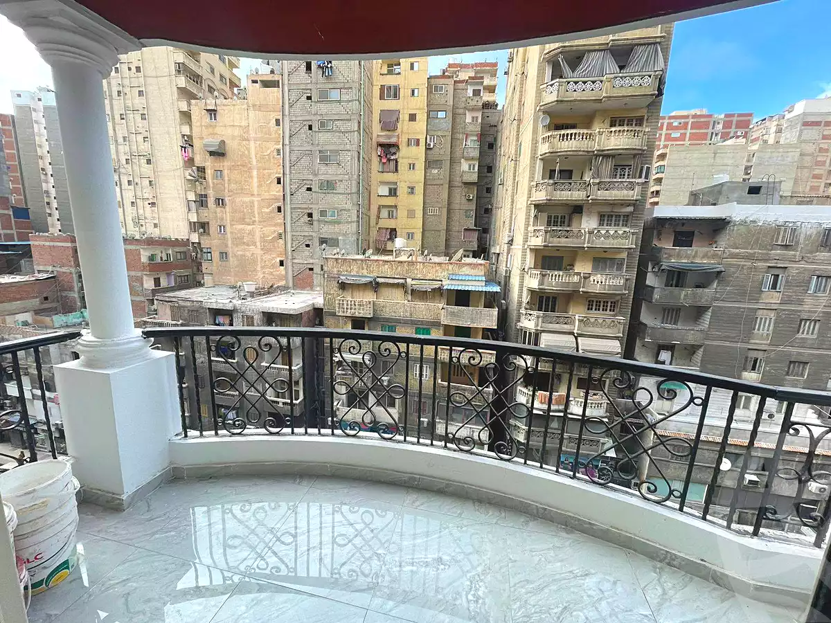 https://aqarmap.com.eg/ar/listing/6740942-for-sale-alexandria-miami-shr-jml-bd-lnsr
