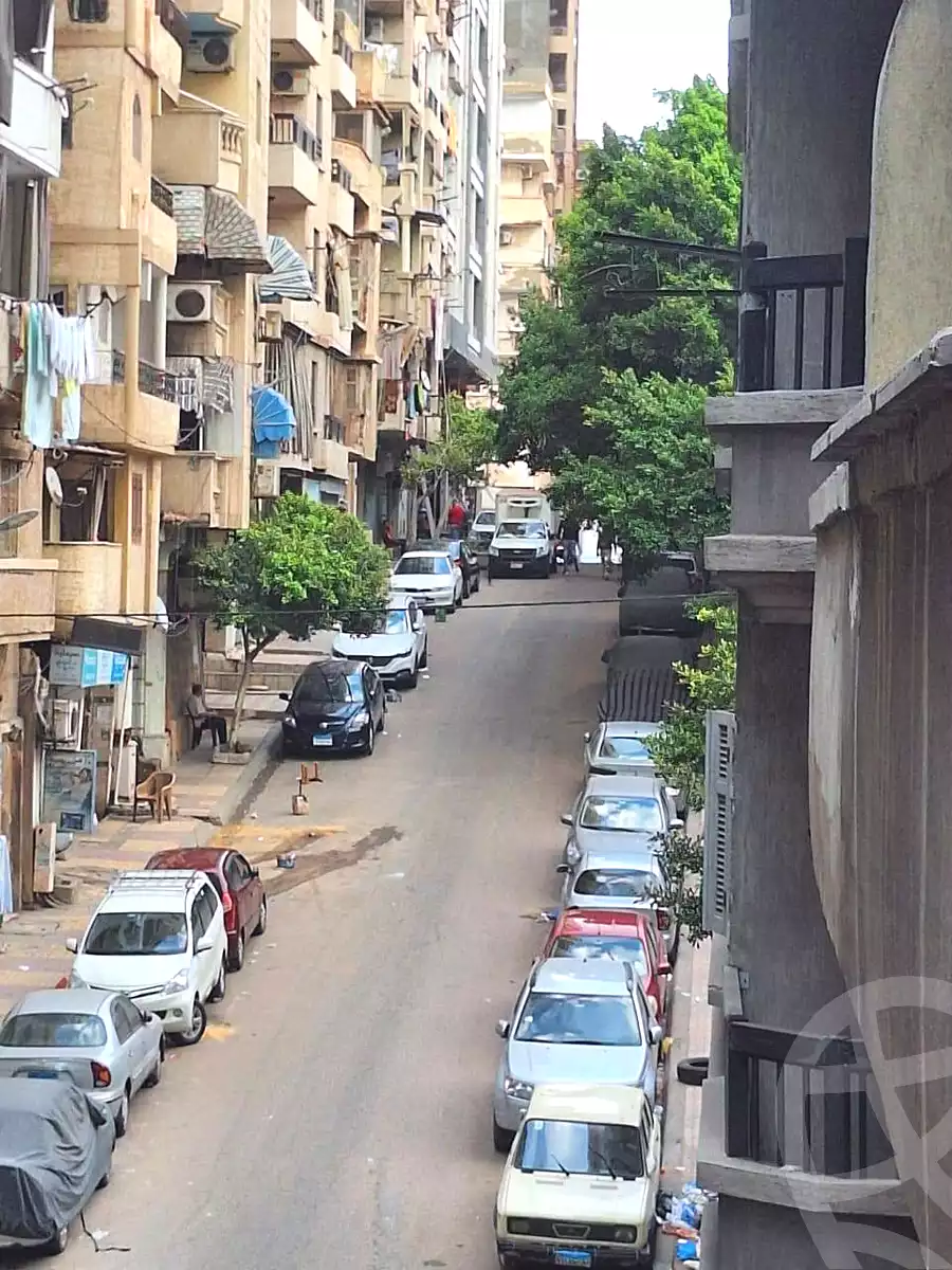 https://aqarmap.com.eg/ar/listing/6740962-for-sale-alexandria-sydy-bshr-sydy-bshr-bhry-street-16