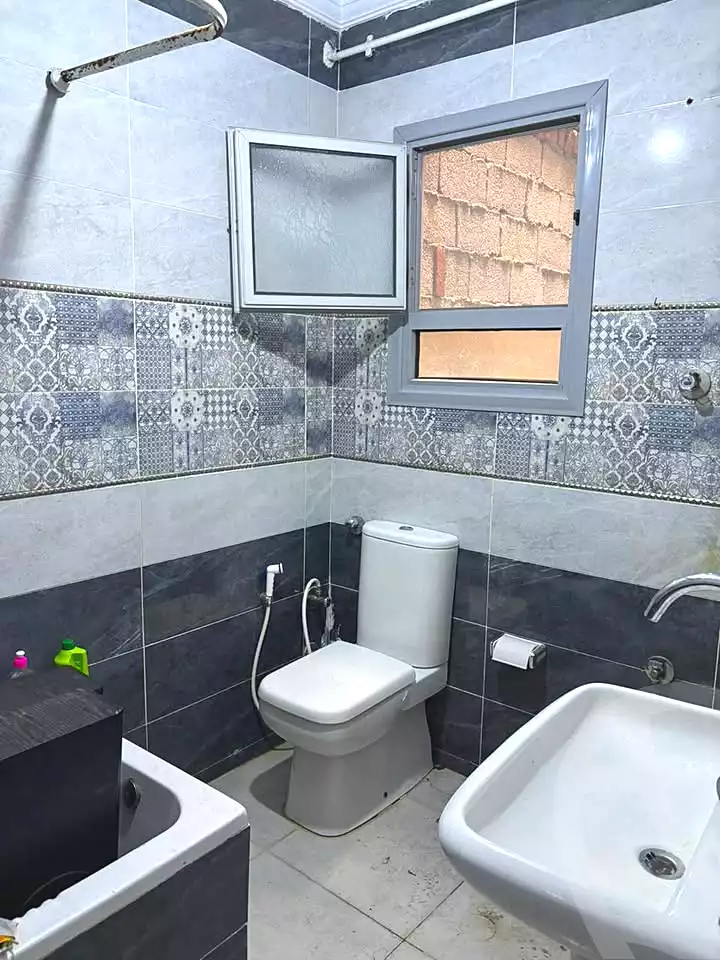 https://aqarmap.com.eg/ar/listing/6741774-for-rent-alexandria-l-jmy-lbytsh-abou-dib-st