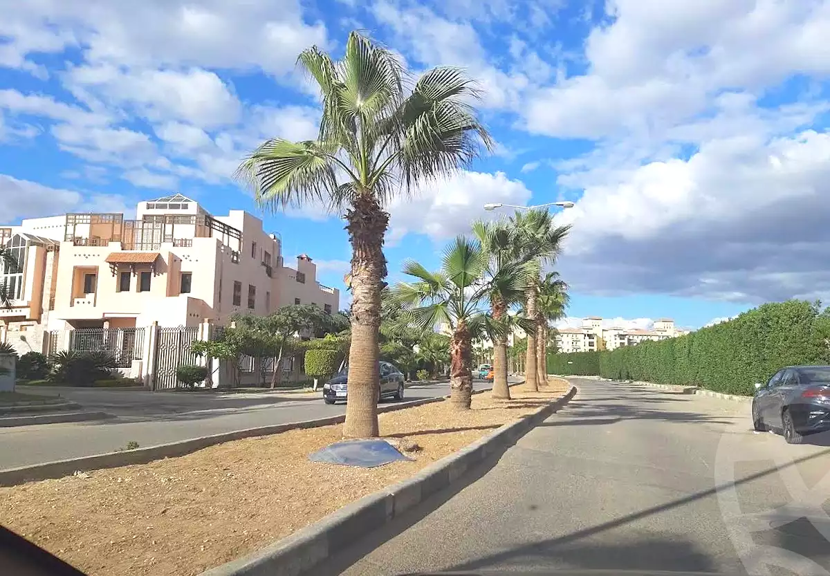 https://aqarmap.com.eg/ar/listing/6743061-for-sale-cairo-6th-of-october-compounds-dream-land-lake-dream-dream-land-compound