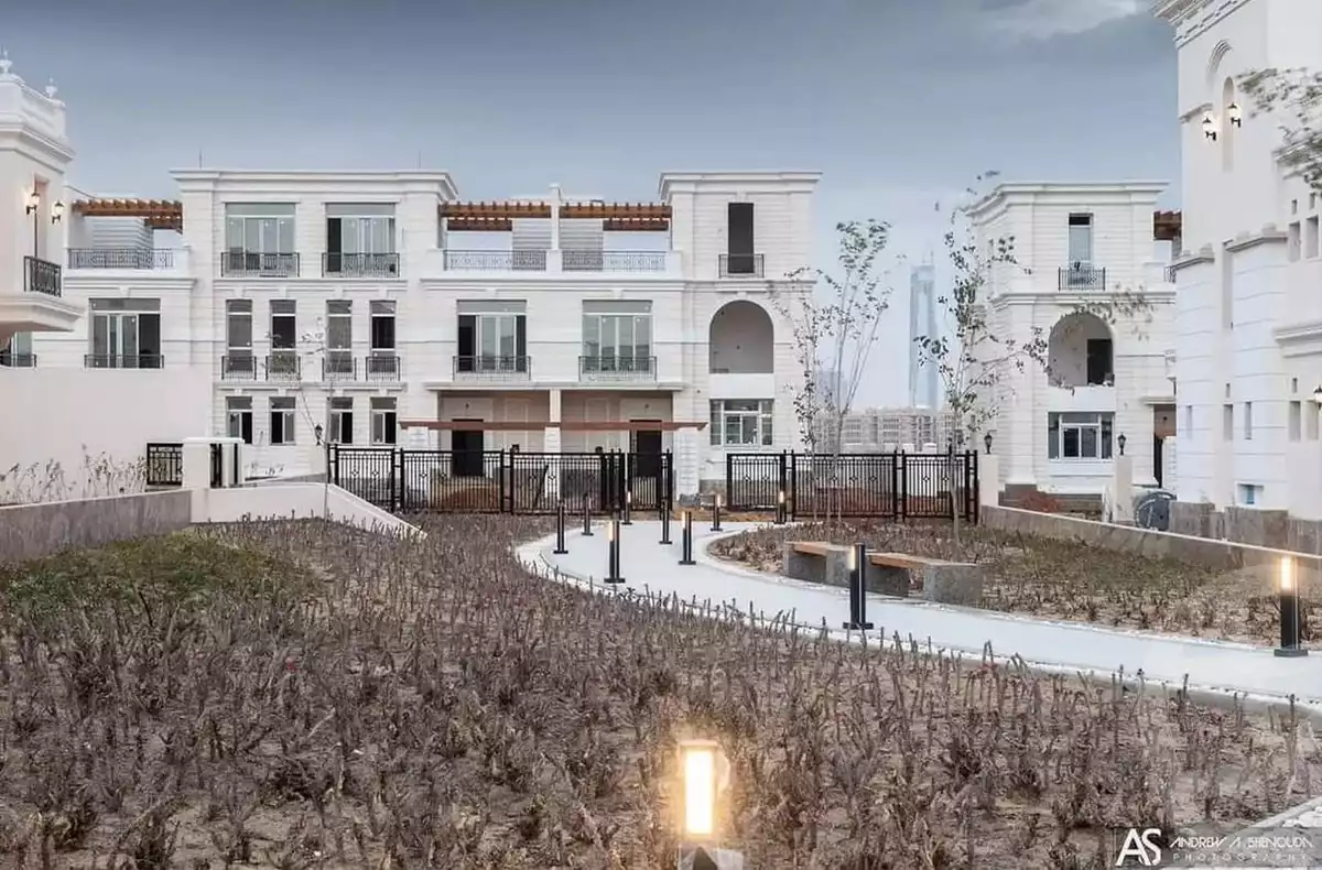 https://aqarmap.com.eg/ar/listing/6743482-for-sale-cairo-new-administrative-capital-r5-granville-compound-founders