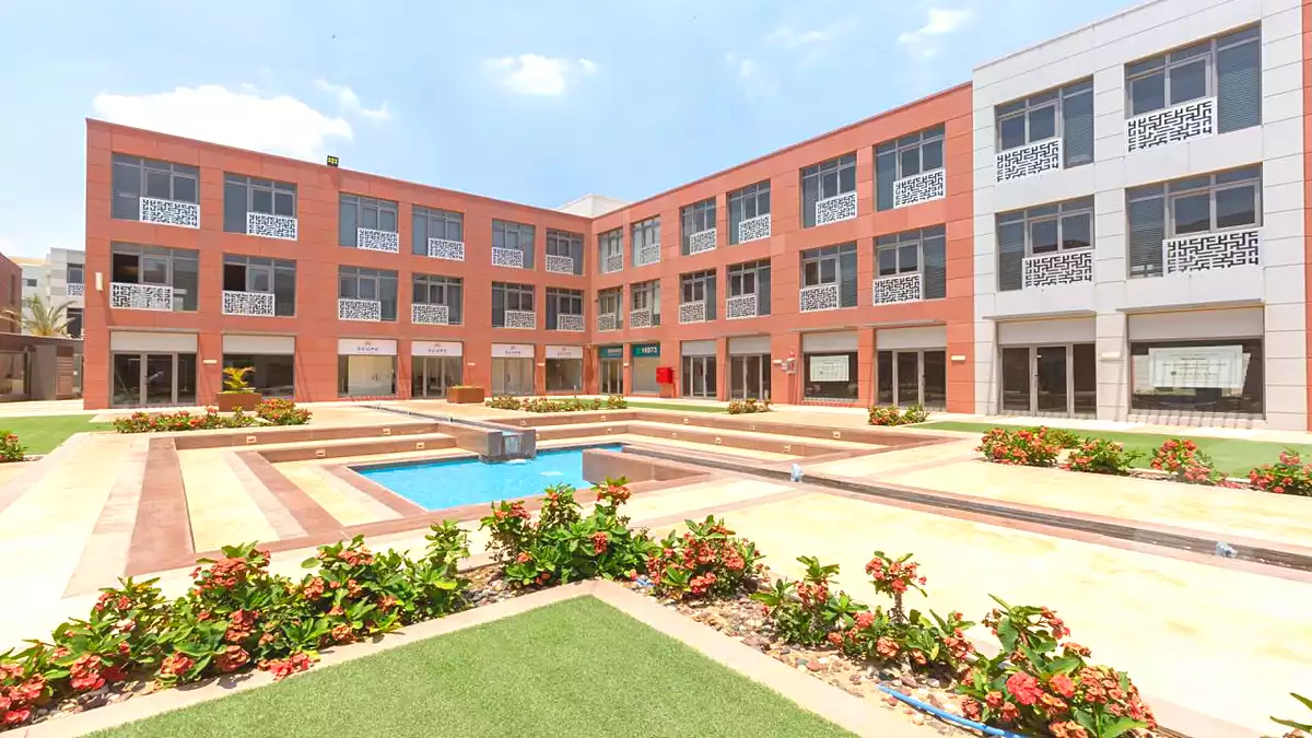 https://aqarmap.com.eg/ar/listing/6744834-for-rent-cairo-el-sheikh-zayed-city-compounds-the-courtyard-mall-dorra