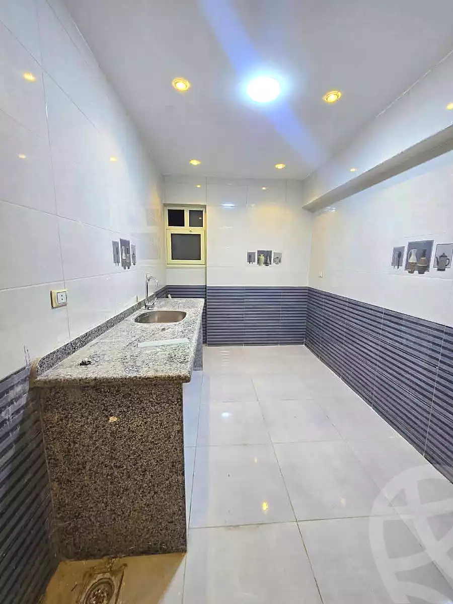 https://aqarmap.com.eg/ar/listing/6745785-for-sale-alexandria-el-mandara-shr-jml-bd-lnsr