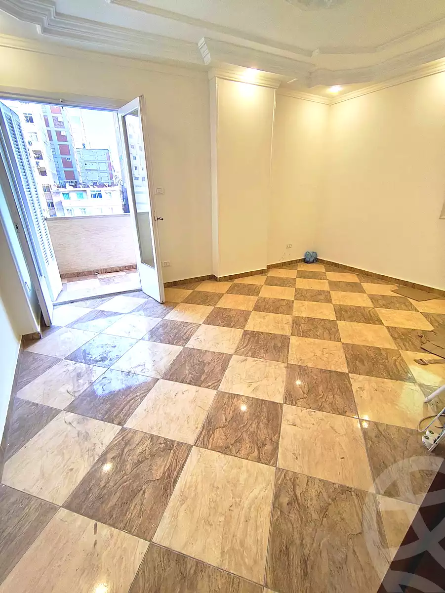 https://aqarmap.com.eg/ar/listing/6745798-for-sale-alexandria-el-asafra-l-sfr-bhry