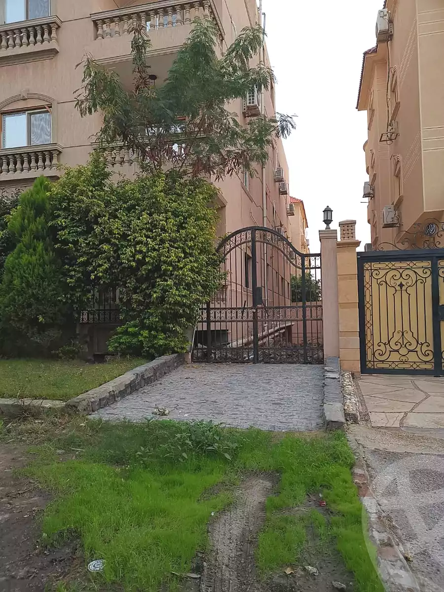 https://aqarmap.com.eg/ar/listing/6746501-for-sale-cairo-new-cairo-ganob-el-akadamiya-south-academy-b-taha-hussein-st