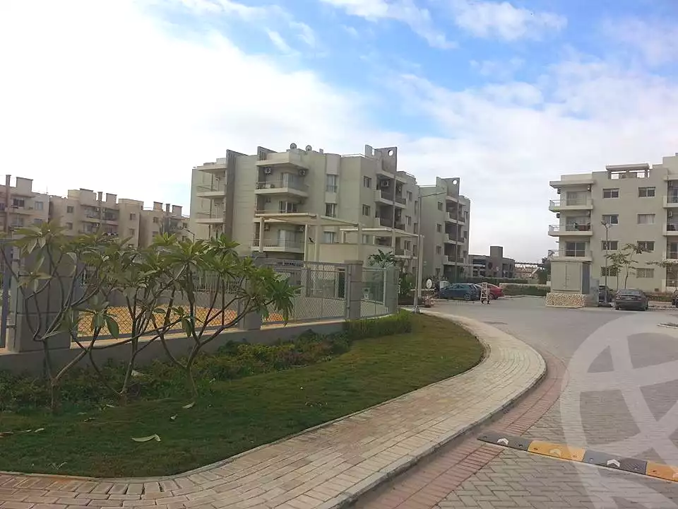 https://aqarmap.com.eg/en/listing/6747139-for-sale-cairo-el-sheikh-zayed-city-compounds-dh-drys
