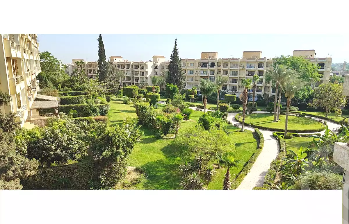 https://aqarmap.com.eg/ar/listing/6747152-for-sale-cairo-el-sheikh-zayed-city-compounds-zayed-2000