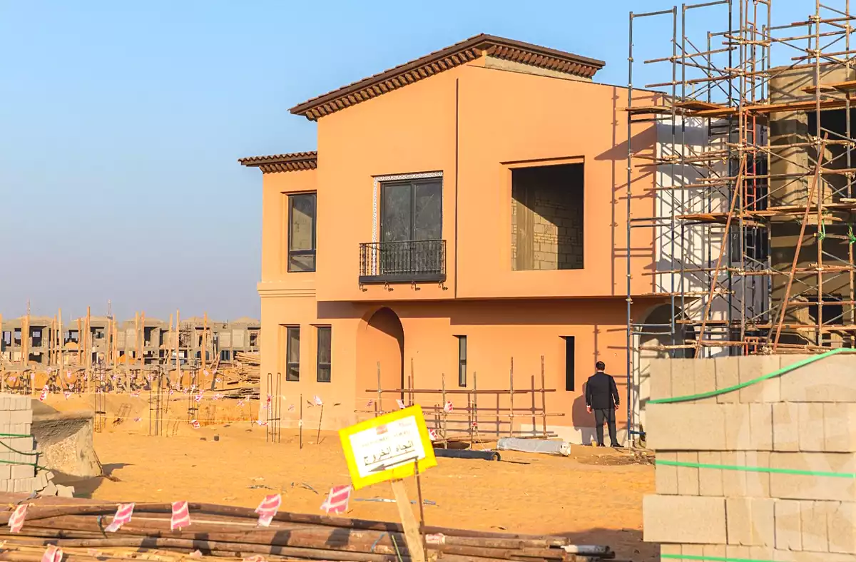 https://aqarmap.com.eg/ar/listing/6747637-for-sale-cairo-el-sheikh-zayed-city-compounds-kmbwnd-fyldj-wyst-dr-llttwyr