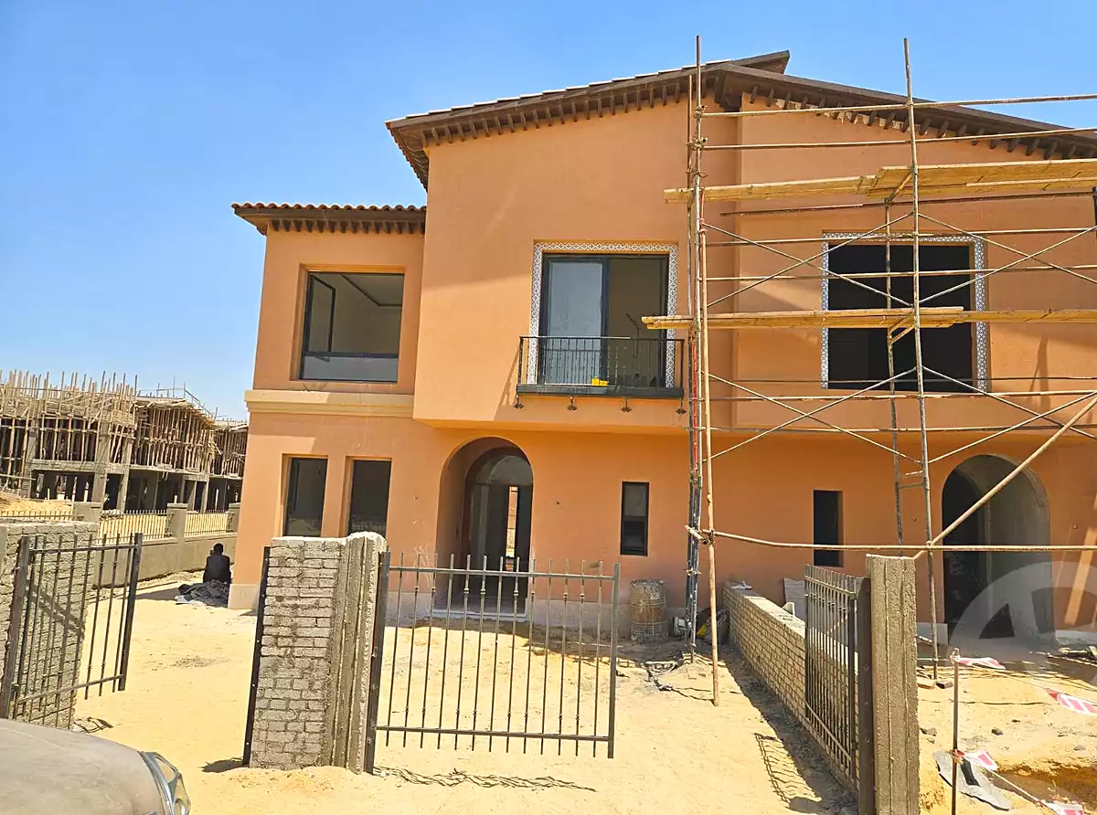 https://aqarmap.com.eg/ar/listing/6747648-for-sale-cairo-el-sheikh-zayed-city-compounds-kmbwnd-fyldj-wyst-dr-llttwyr