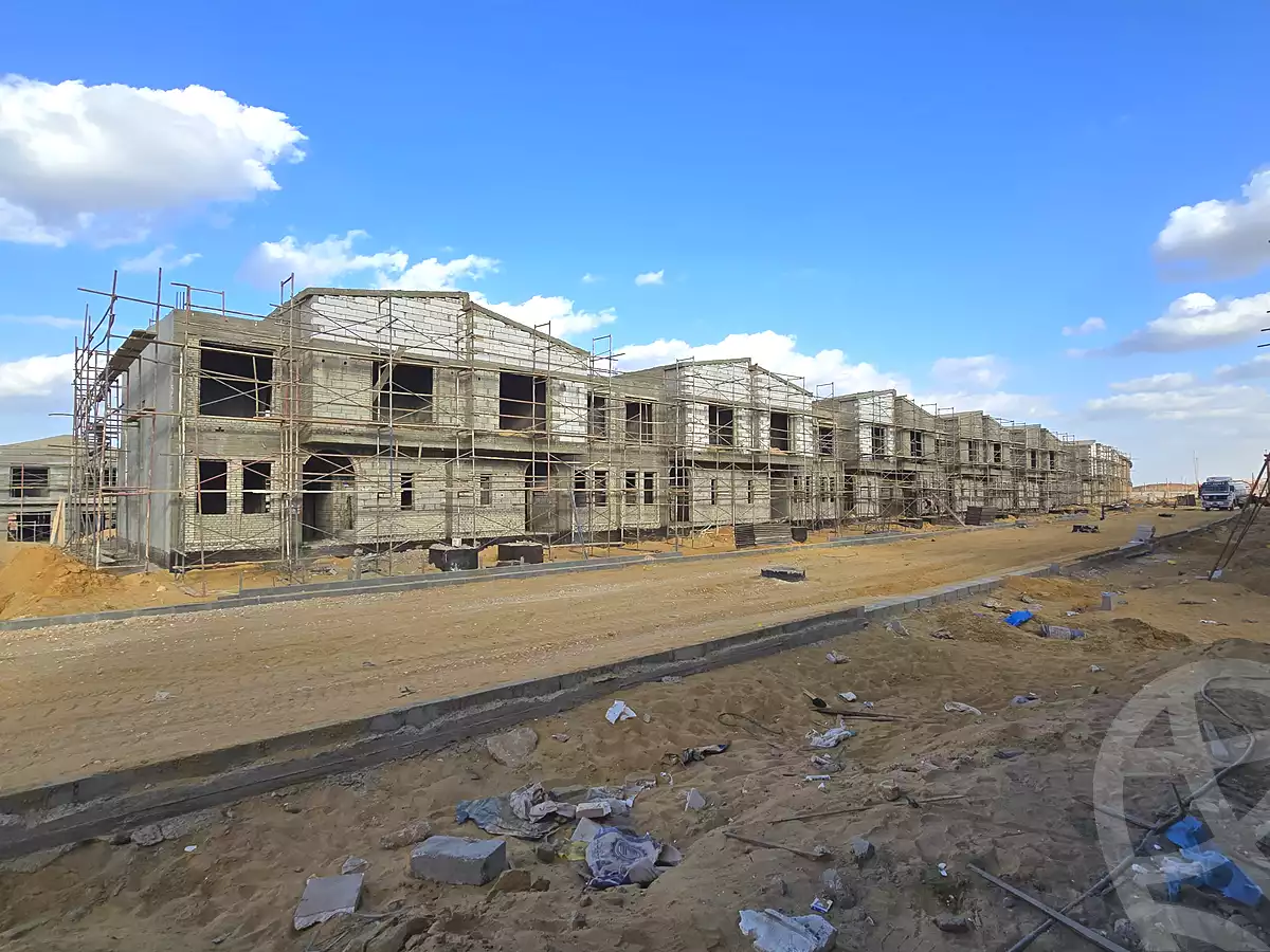 https://aqarmap.com.eg/ar/listing/6747650-for-sale-cairo-el-sheikh-zayed-city-compounds-kmbwnd-fyldj-wyst-dr-llttwyr