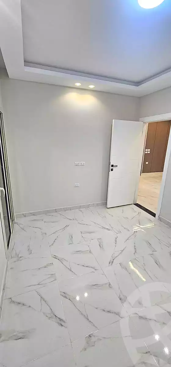https://aqarmap.com.eg/ar/listing/6749370-for-sale-cairo-6th-of-october-el-ahyaa-neighborhood-1st-al-maahad