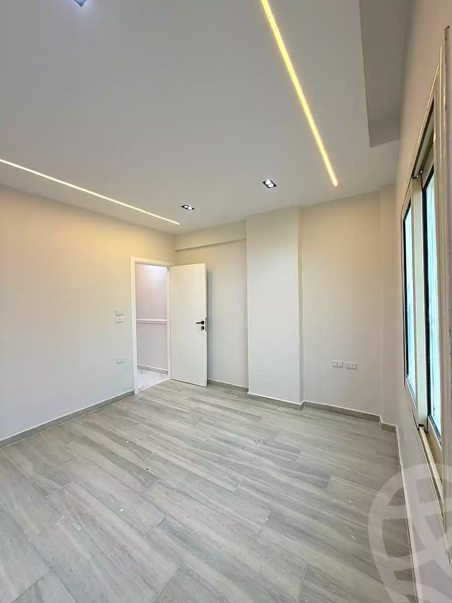 https://aqarmap.com.eg/ar/listing/6750248-for-sale-cairo-6th-of-october-el-ahyaa-neighborhood-3rd-al-hay-al-thalith-st