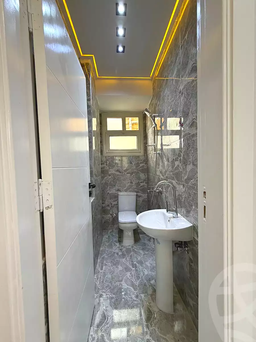 https://aqarmap.com.eg/ar/listing/6750248-for-sale-cairo-6th-of-october-el-ahyaa-neighborhood-3rd-al-hay-al-thalith-st