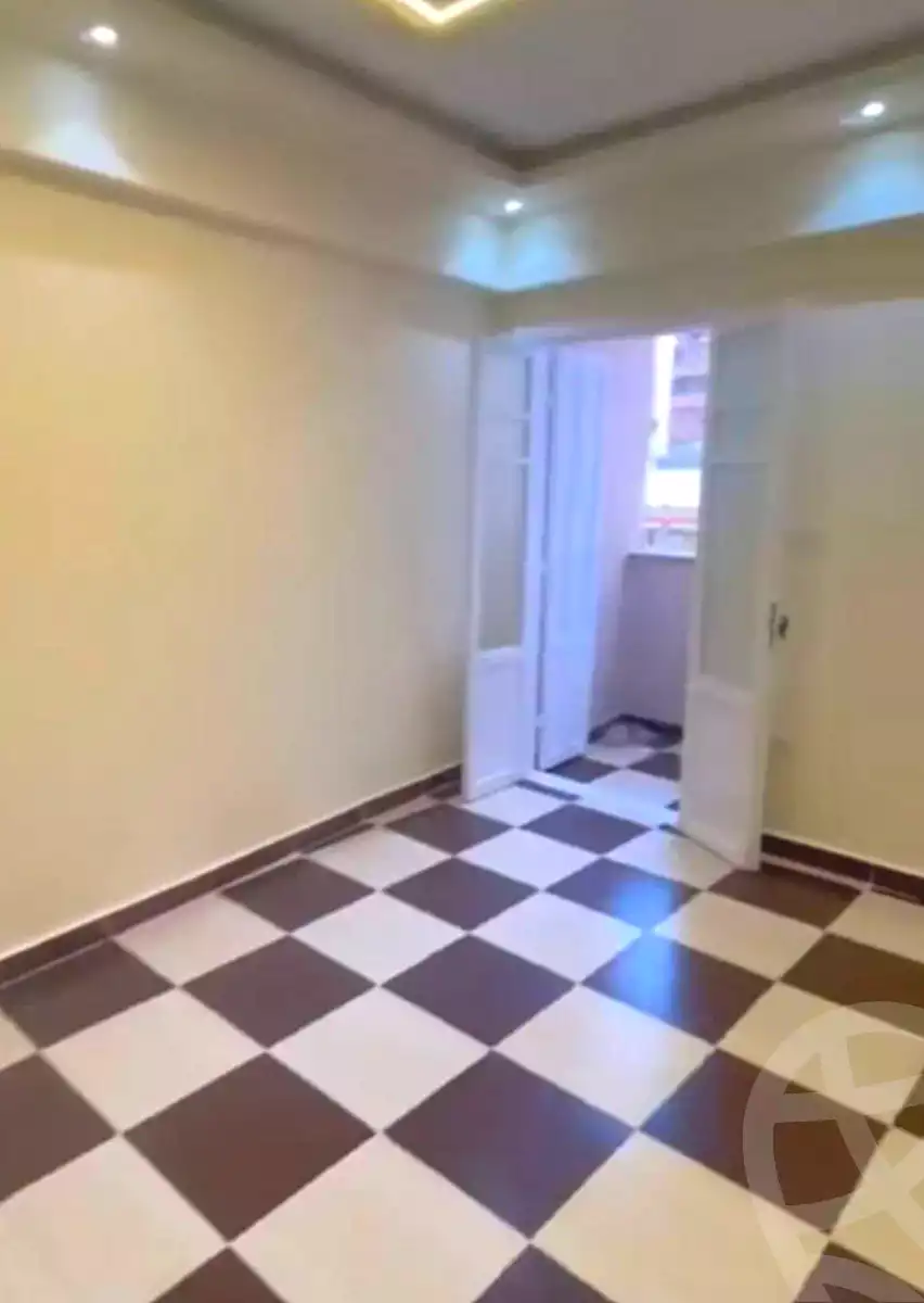 https://aqarmap.com.eg/en/listing/6750496-for-sale-alexandria-el-mandara-alex-el-mandara-bahri-sidi-kamal-st
