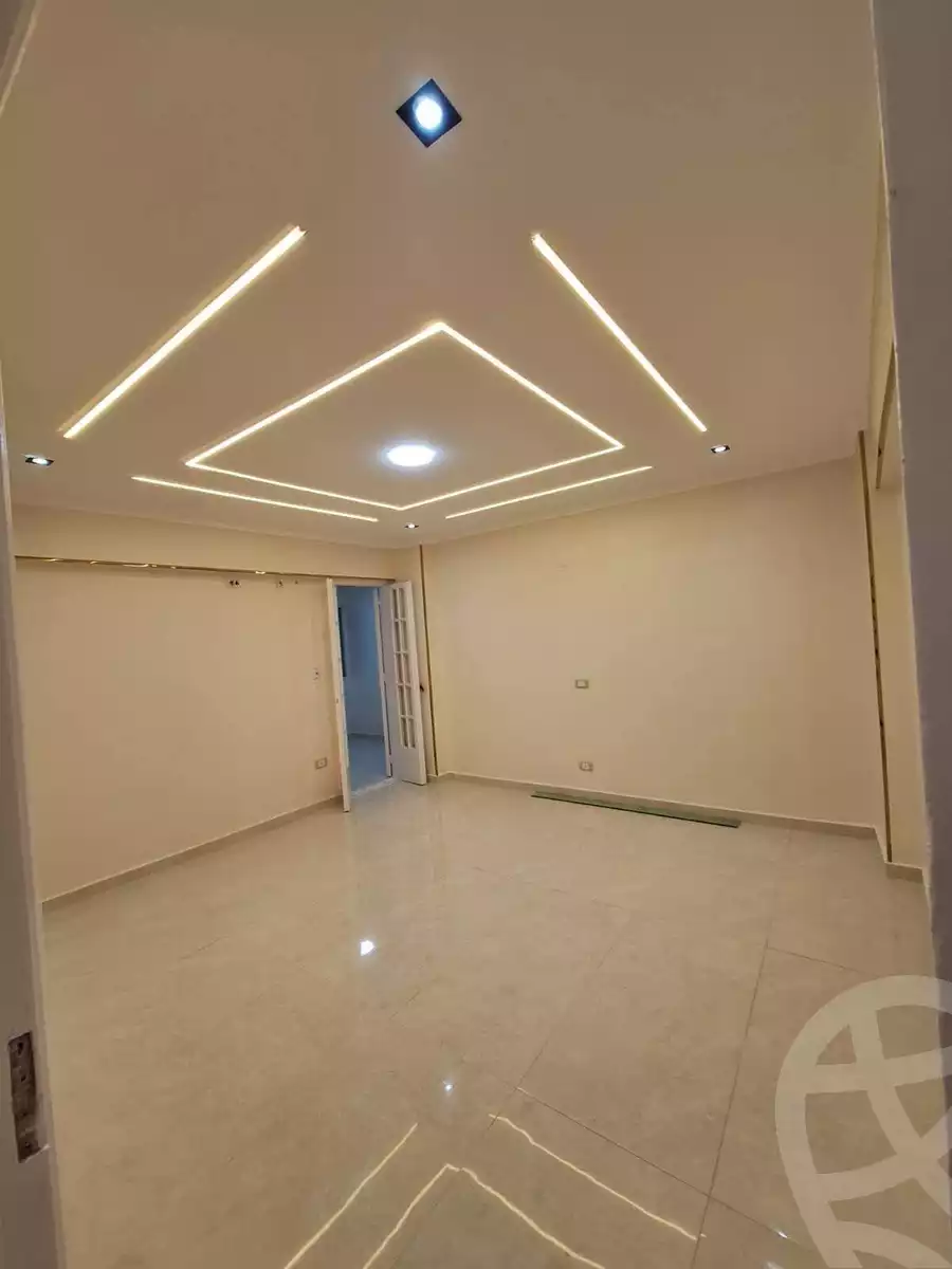https://aqarmap.com.eg/ar/listing/6750583-for-sale-alexandria-el-asafra-shr-45