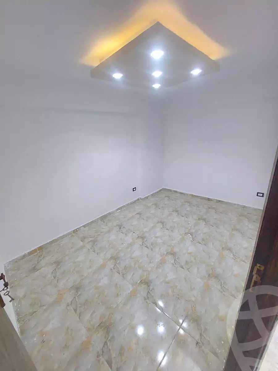 https://aqarmap.com.eg/ar/listing/6752715-for-sale-alexandria-sydy-bshr-sydy-bshr-bhry-shr-mhmwd-l-yswy