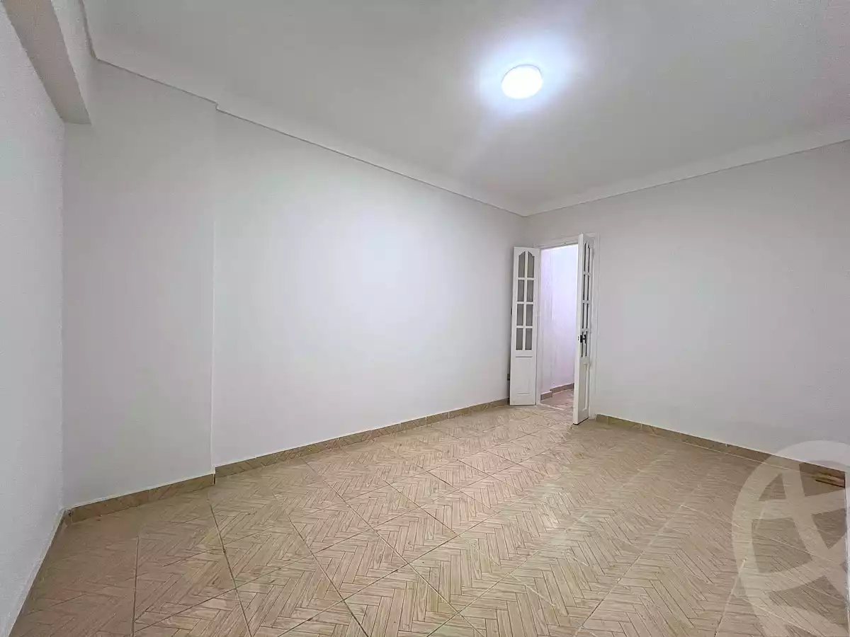 https://aqarmap.com.eg/ar/listing/6752787-for-sale-alexandria-el-asafra-shr-45