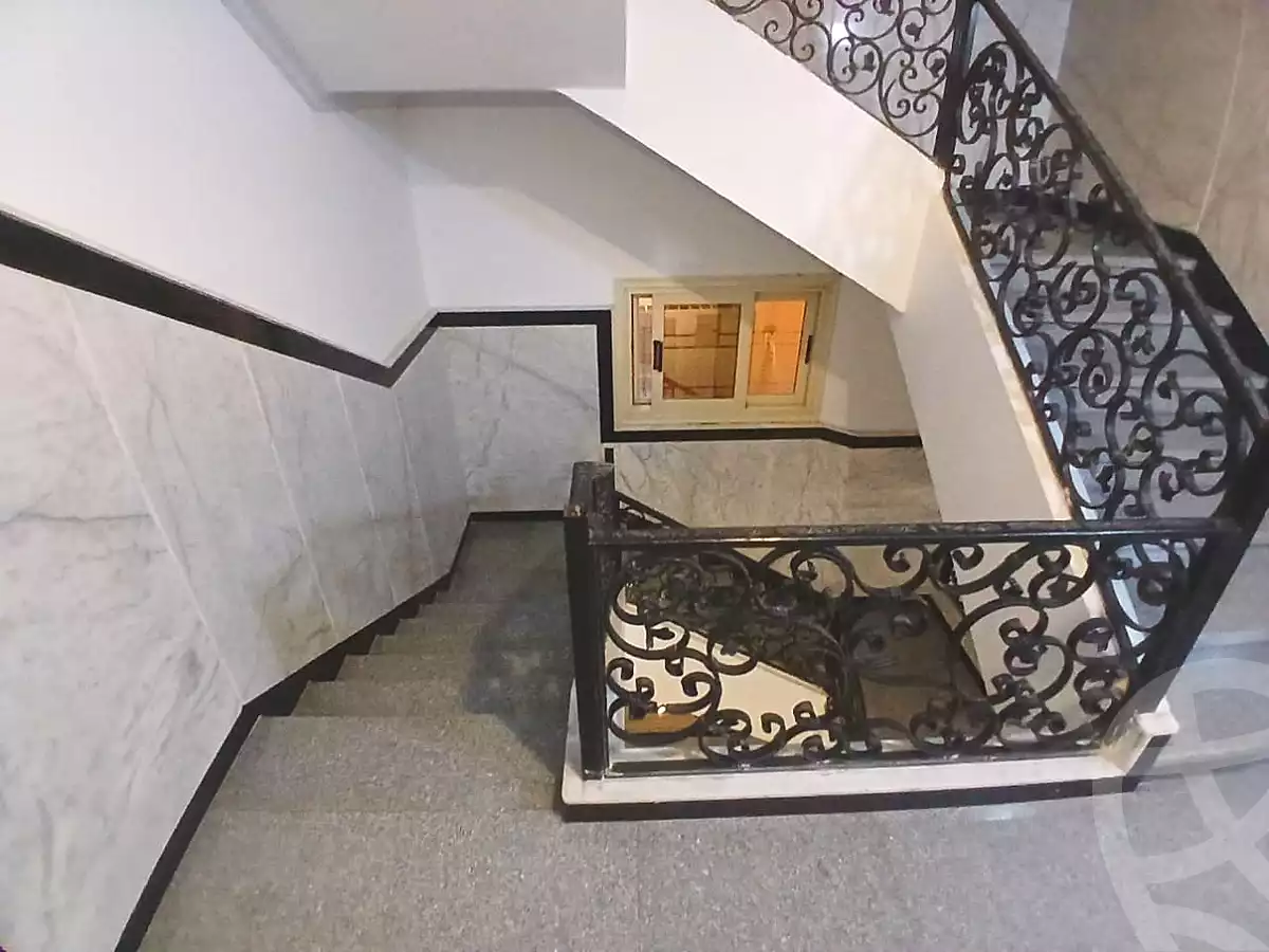 https://aqarmap.com.eg/ar/listing/6753171-for-sale-cairo-6th-of-october-el-hay-el-motamyz-fourth-touristic-village-amin-el-refae-st