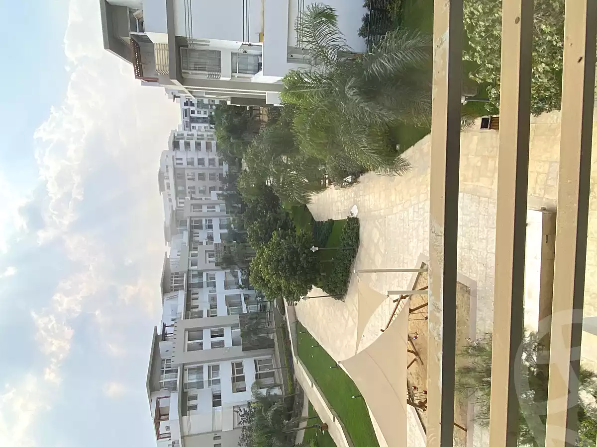 https://aqarmap.com.eg/ar/listing/6753631-for-sale-cairo-new-cairo-compounds-hyde-park-centre-ville-hyde-park