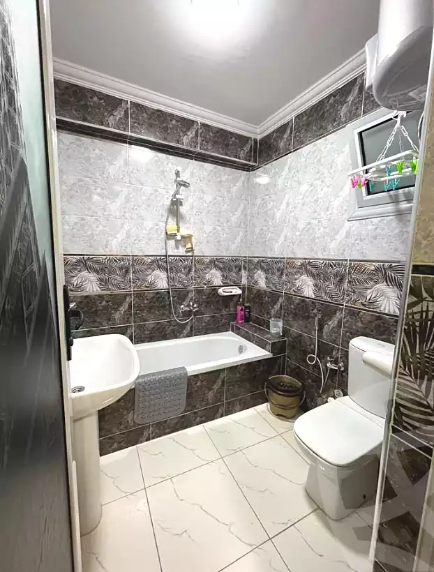 https://aqarmap.com.eg/ar/listing/6756044-for-sale-alexandria-l-jmy-lbytsh-ibrahim-othman-st