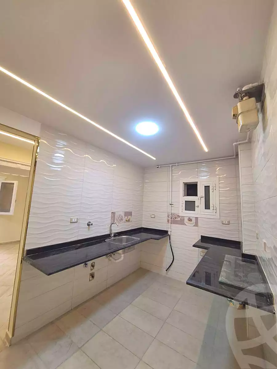 https://aqarmap.com.eg/ar/listing/6756748-for-sale-alexandria-sydy-bshr-sydy-bshr-bhry-khalil-hamada-st