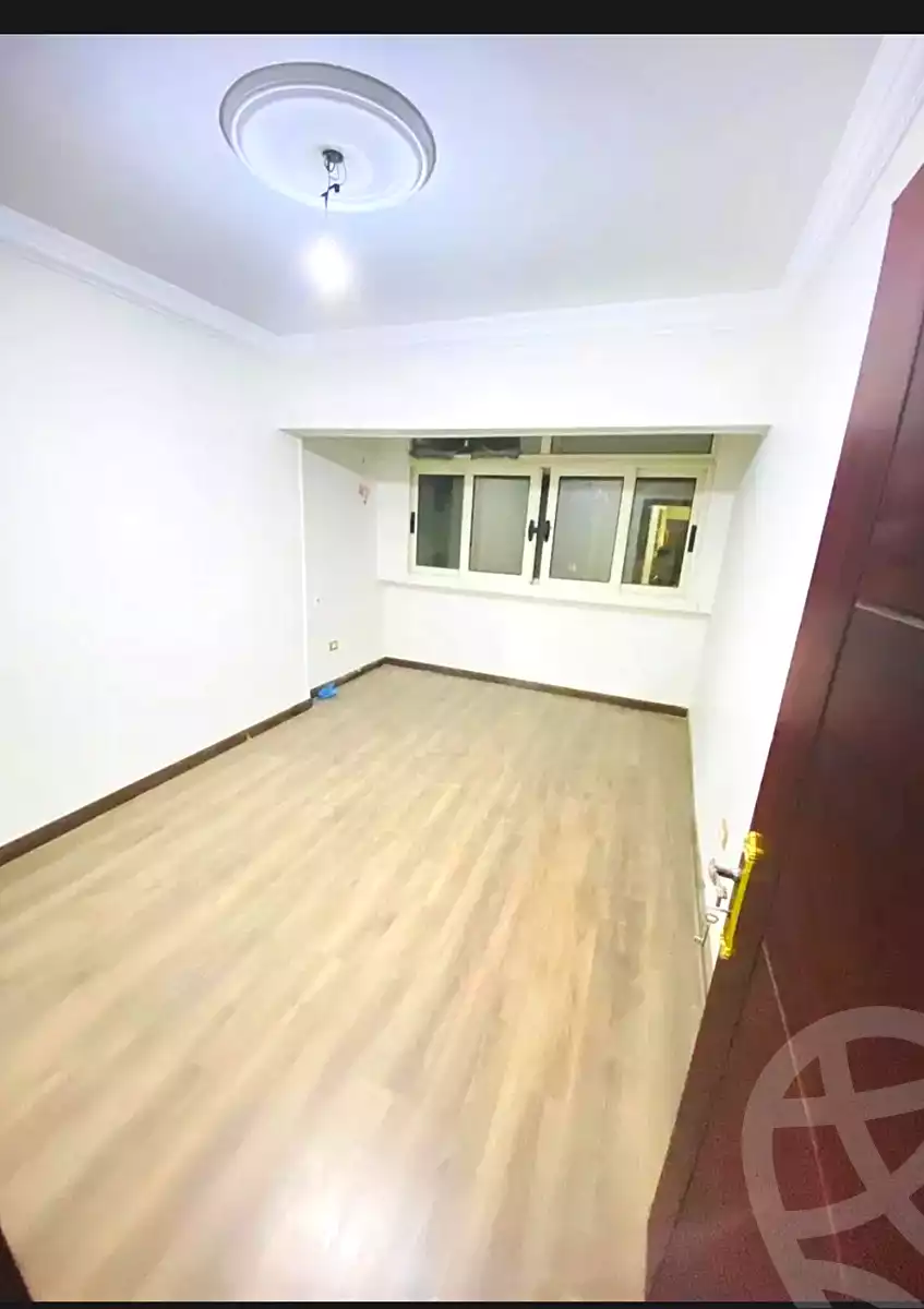 https://aqarmap.com.eg/ar/listing/6757165-for-sale-alexandria-el-mandara-alex-el-mandara-bahri-sidi-kamal-st