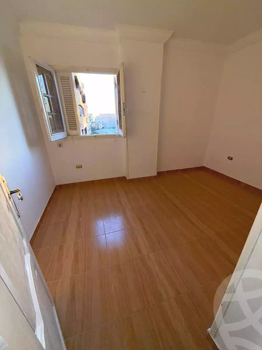 https://aqarmap.com.eg/en/listing/6760648-for-sale-cairo-15th-of-may-mjwr-33