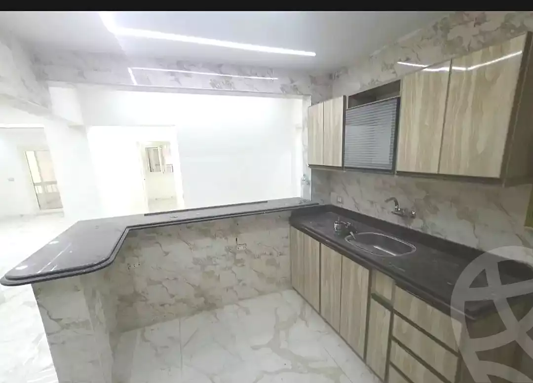 https://aqarmap.com.eg/ar/listing/6760808-for-sale-alexandria-miami-el-gaish-rd-st