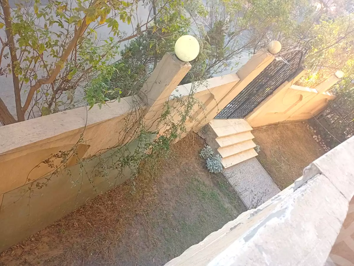 https://aqarmap.com.eg/ar/listing/6761290-for-rent-cairo-6th-of-october-el-hay-el-motamyz-first-touristic-village