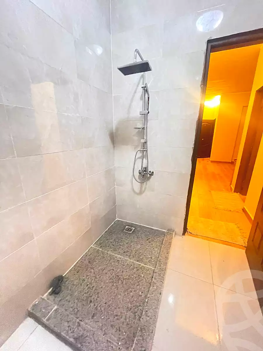 https://aqarmap.com.eg/ar/listing/6761793-for-rent-cairo-new-cairo-compounds-kmbwnd-ldf-lwtny
