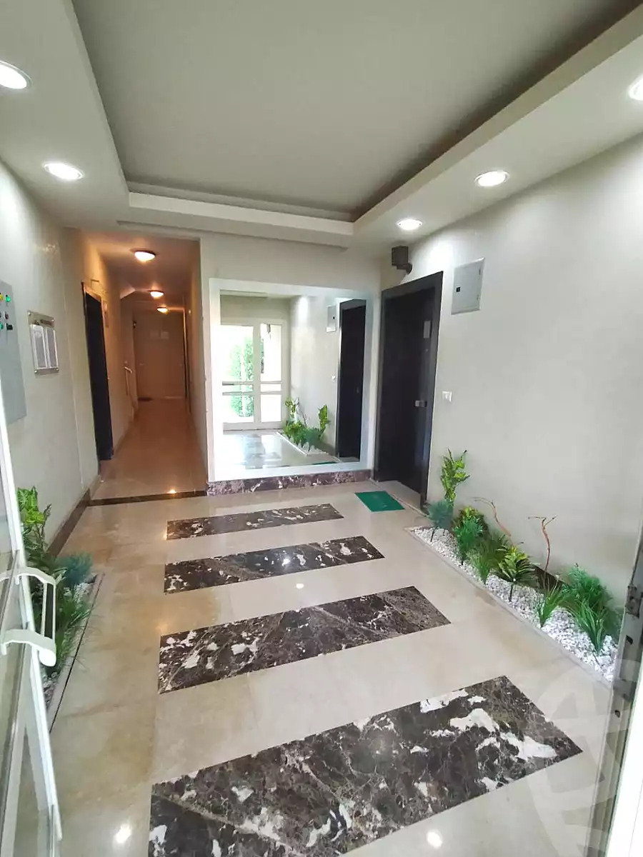 https://aqarmap.com.eg/ar/listing/6763507-for-sale-cairo-el-sheikh-zayed-city-compounds-dh-drys