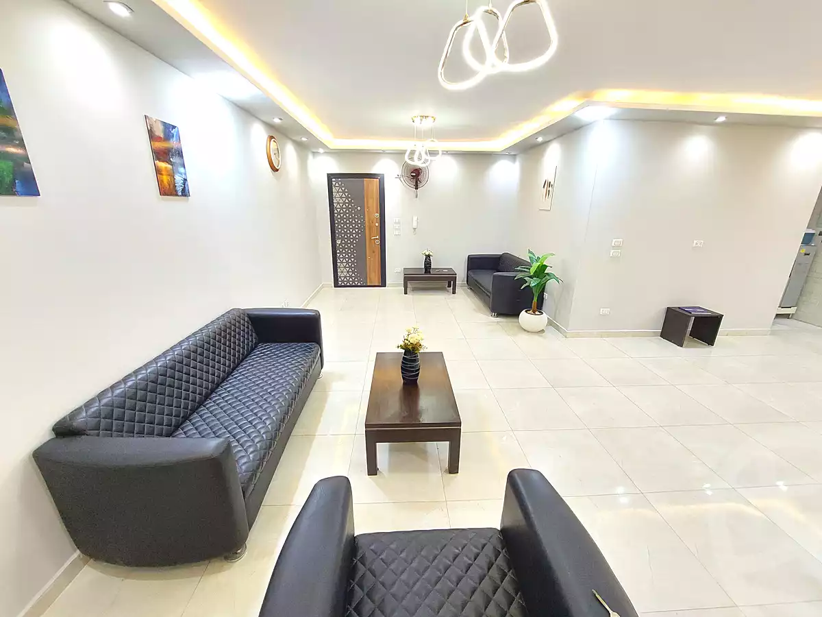 https://aqarmap.com.eg/en/listing/6501360-for-rent-cairo-6th-of-october-jml-bd-lnsr