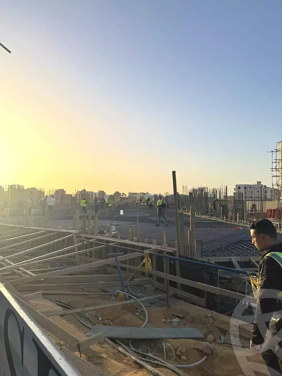 https://aqarmap.com.eg/ar/listing/6764481-for-sale-cairo-6th-of-october-compounds-spade-plaza-mall-asal