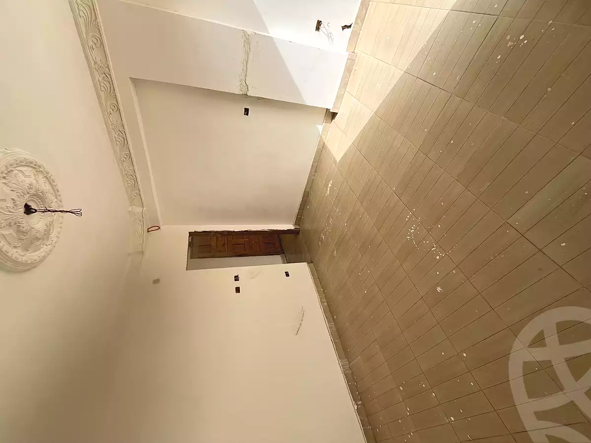 https://aqarmap.com.eg/ar/listing/6765693-for-sale-qalyubia-shubra-el-khaima-byjm-el-salam-st