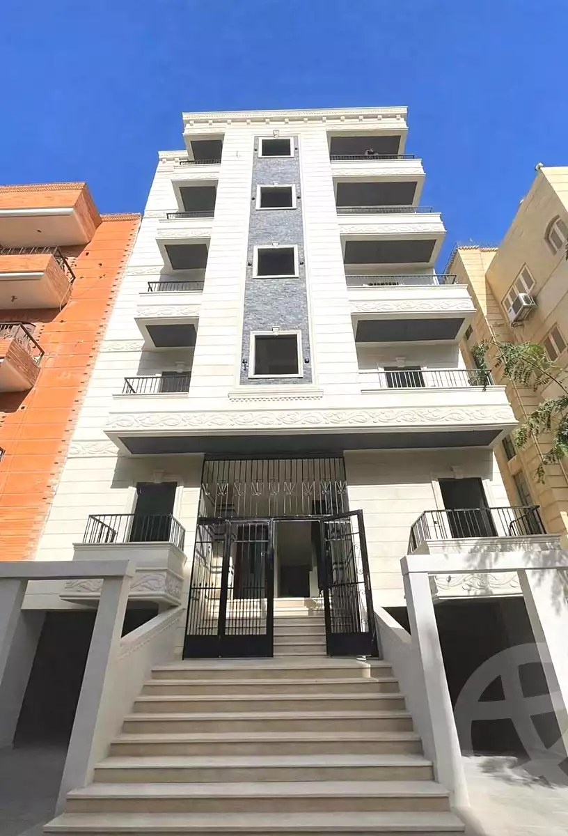 https://aqarmap.com.eg/ar/listing/6766088-for-sale-cairo-6th-of-october-el-ahyaa-neighborhood-2nd