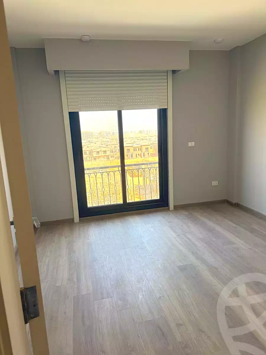 https://aqarmap.com.eg/ar/listing/6766275-for-rent-cairo-el-sheikh-zayed-city-compounds-kmbwnd-fyldj-wyst-dr-llttwyr