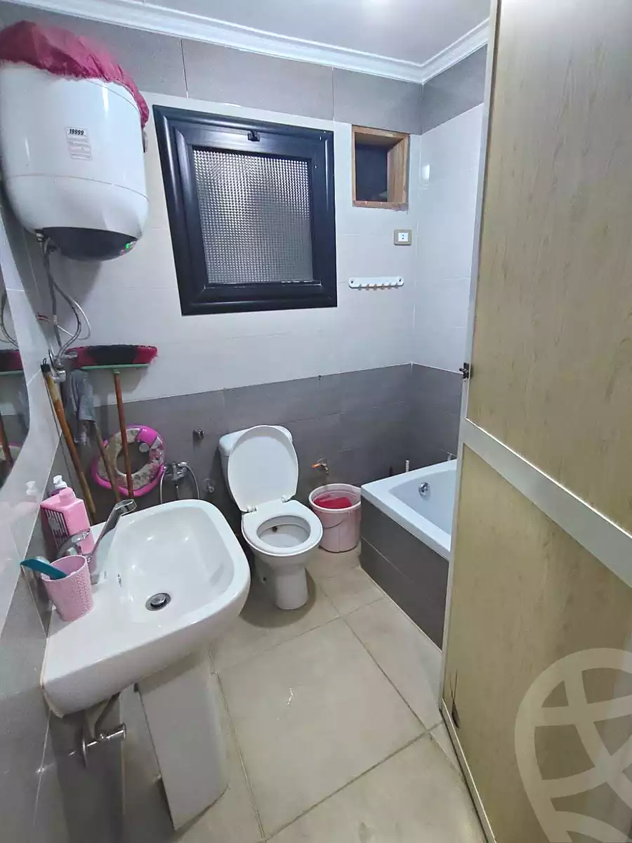 https://aqarmap.com.eg/ar/listing/6768278-for-sale-cairo-helwan-hadayek-helwan-el-eshrein-st