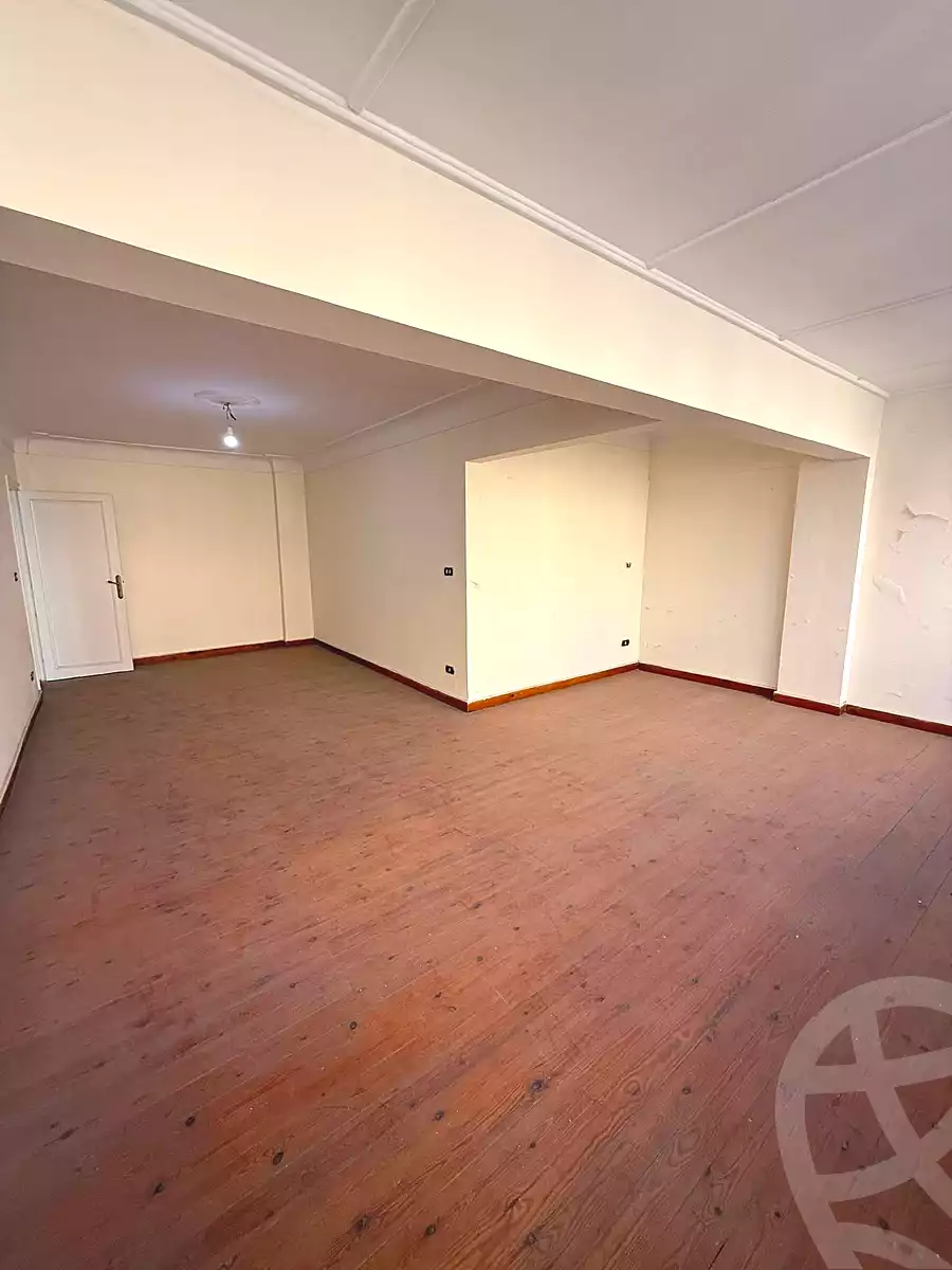 https://aqarmap.com.eg/ar/listing/6768366-for-sale-alexandria-el-asafra-ahmed-tiesser-st