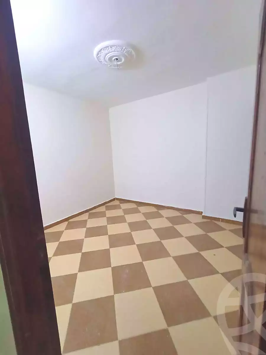https://aqarmap.com.eg/ar/listing/6769935-for-sale-cairo-helwan-helwan-el-sharkeya-khesro-basha-st