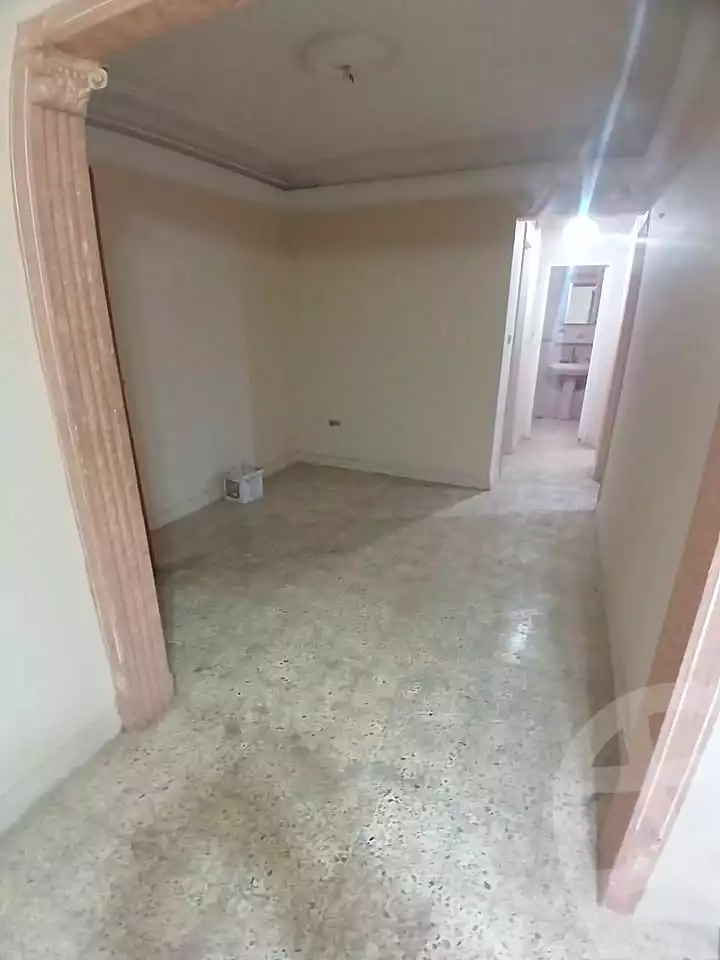 https://aqarmap.com.eg/en/listing/6770389-for-rent-alexandria-ganaklis-shr-mrtdy-bsh