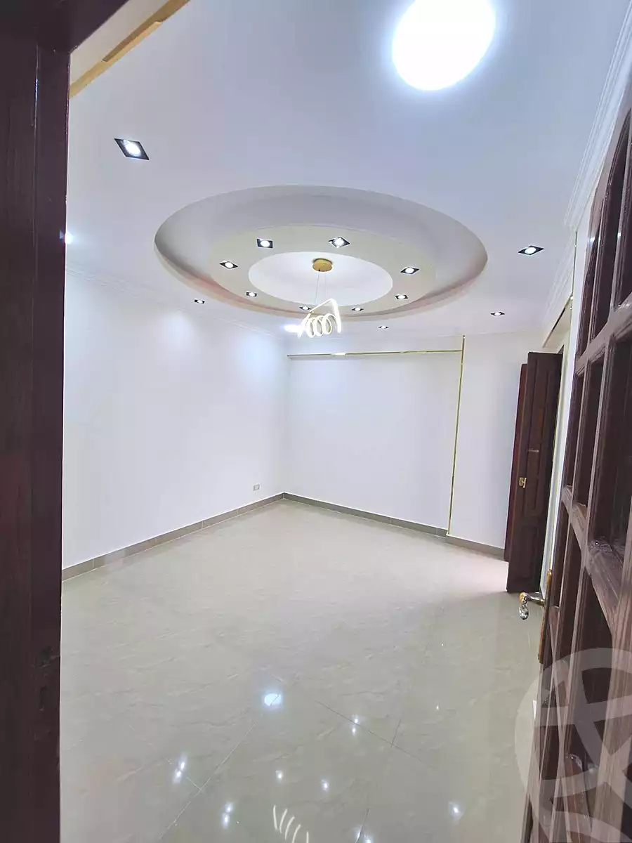 https://aqarmap.com.eg/ar/listing/6770933-for-sale-alexandria-sydy-bshr-sydy-bshr-bhry-shr-mhmwd-l-yswy