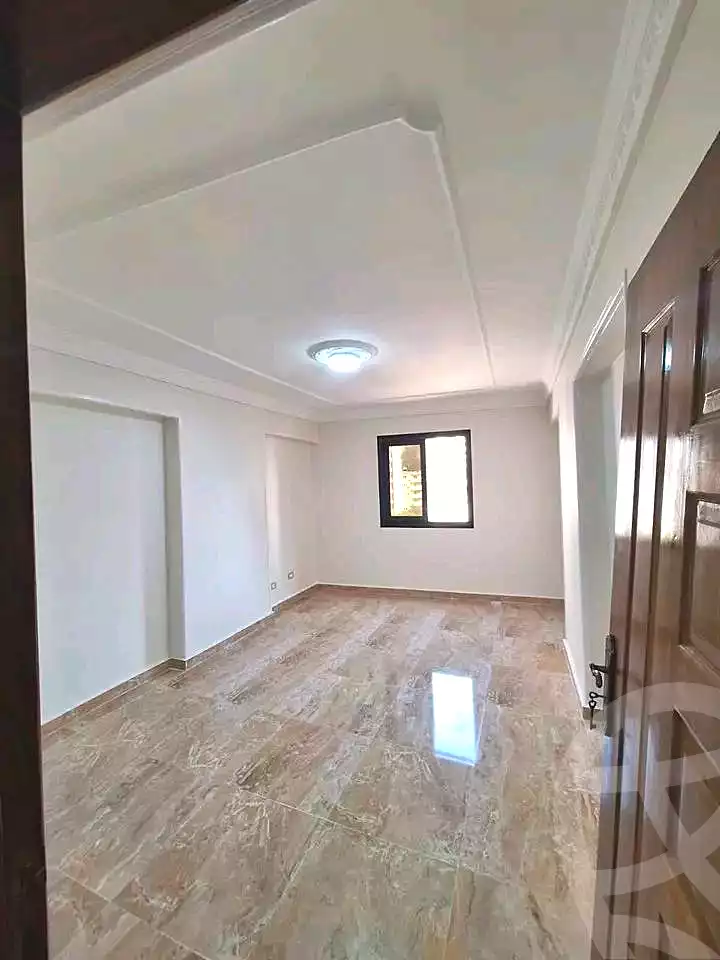 https://aqarmap.com.eg/ar/listing/6772616-for-sale-alexandria-sydy-bshr-sydy-bshr-bhry-street-16