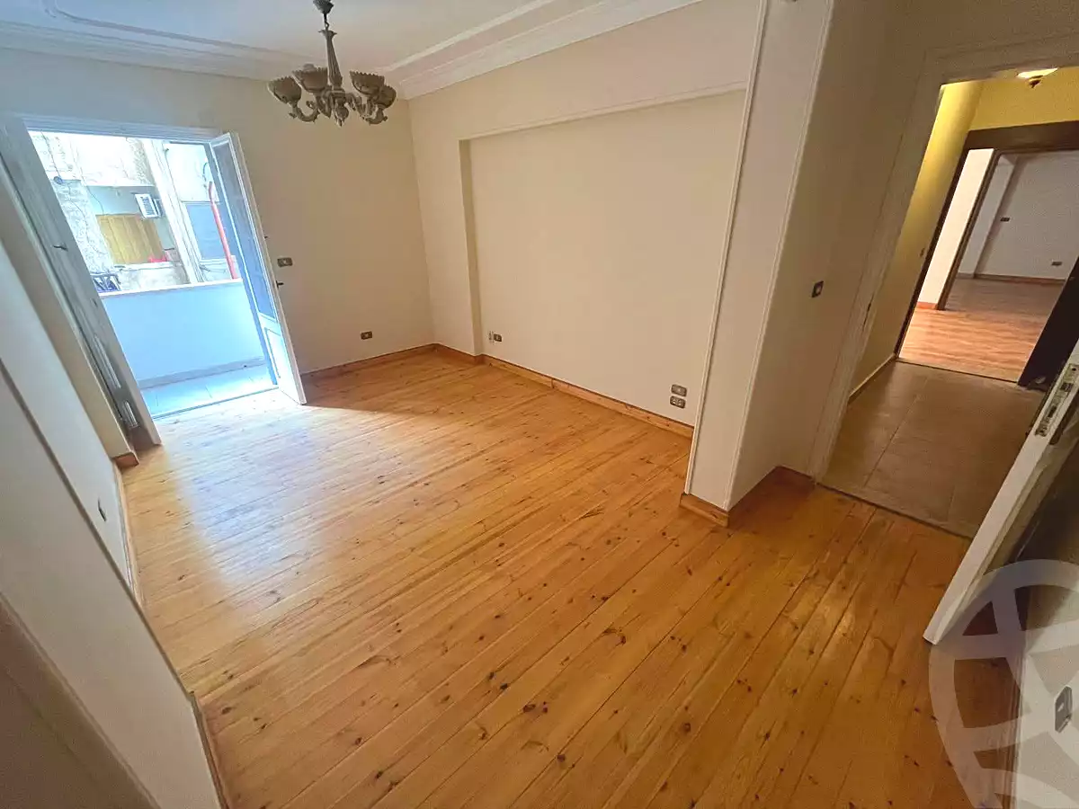 https://aqarmap.com.eg/ar/listing/6772718-for-rent-alexandria-ganaklis