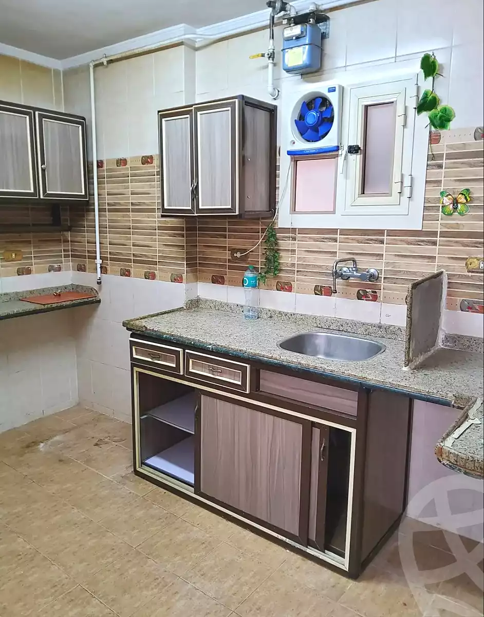 https://aqarmap.com.eg/ar/listing/6772747-for-sale-alexandria-ganaklis-shr-mrtdy-bsh