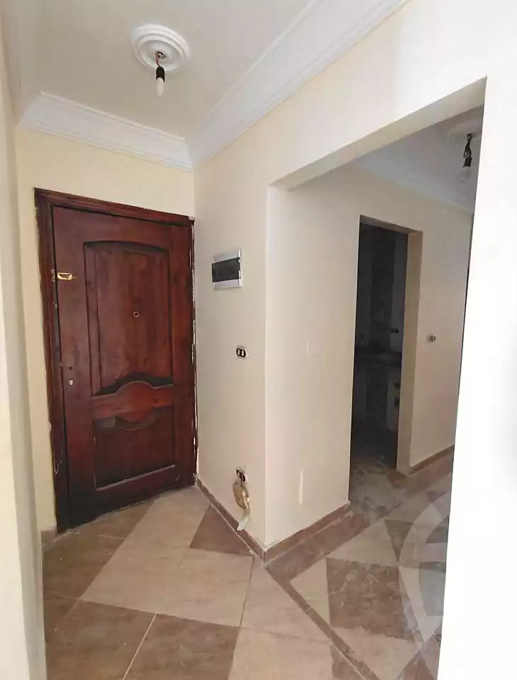 https://aqarmap.com.eg/ar/listing/6773929-for-sale-alexandria-moharram-bey-kanal-al-mahmoudeya-al-bahri-st