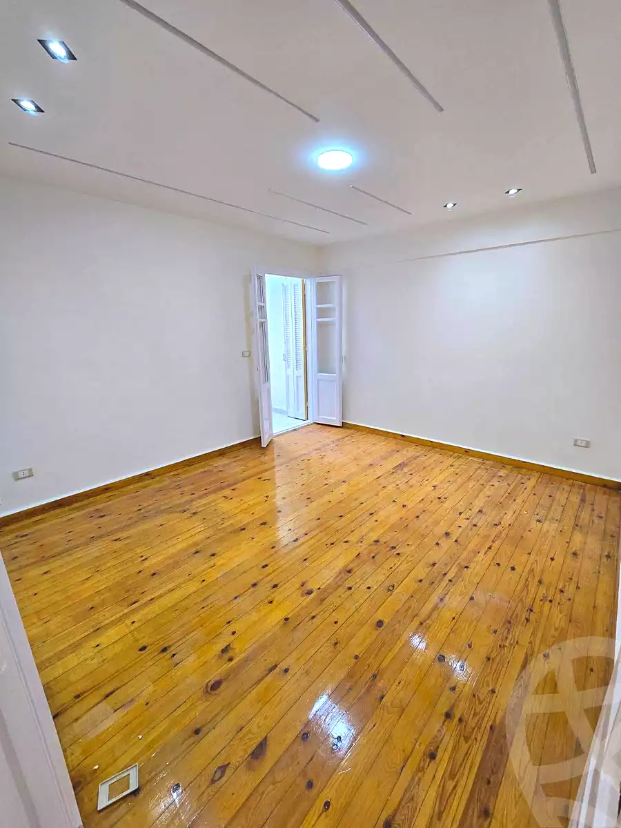 https://aqarmap.com.eg/en/listing/6774136-for-sale-alexandria-miami-el-sebaey-st