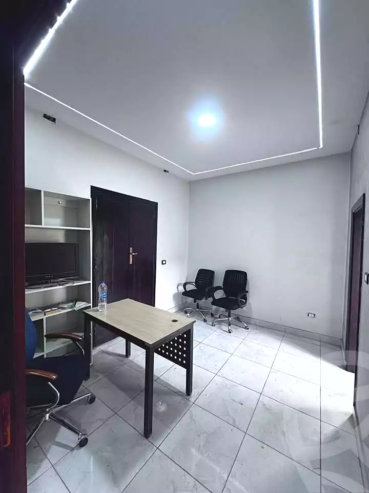 https://aqarmap.com.eg/ar/listing/6775033-for-sale-cairo-ljyz-shareaa-morad  charel degol